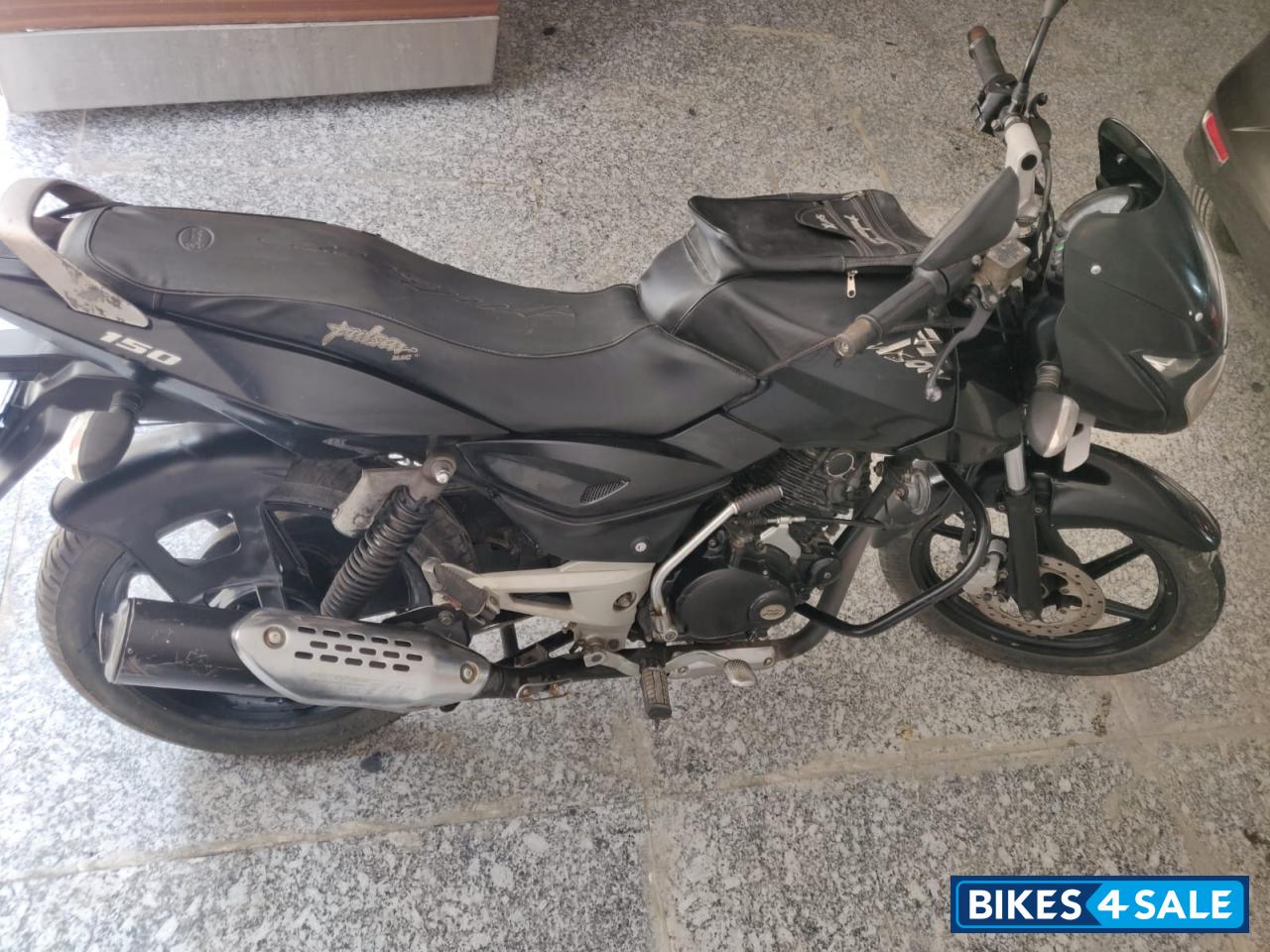 Black Bajaj Pulsar 150