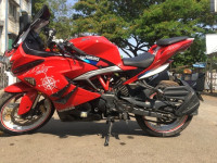 Red TVS Akula 310