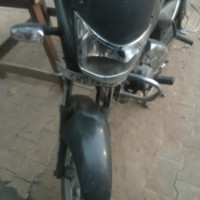 Black Bajaj Platina 100 ES
