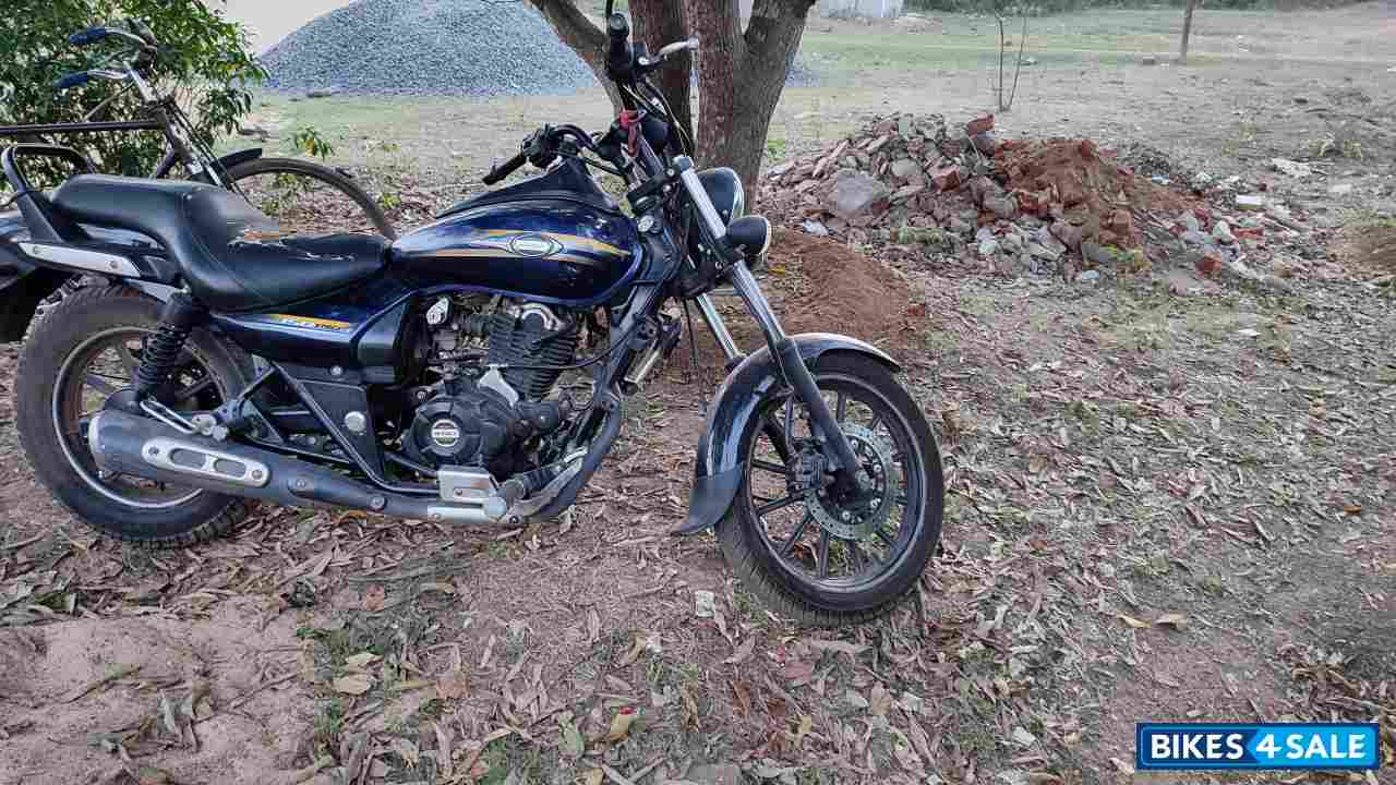 Bajaj Avenger Street 150