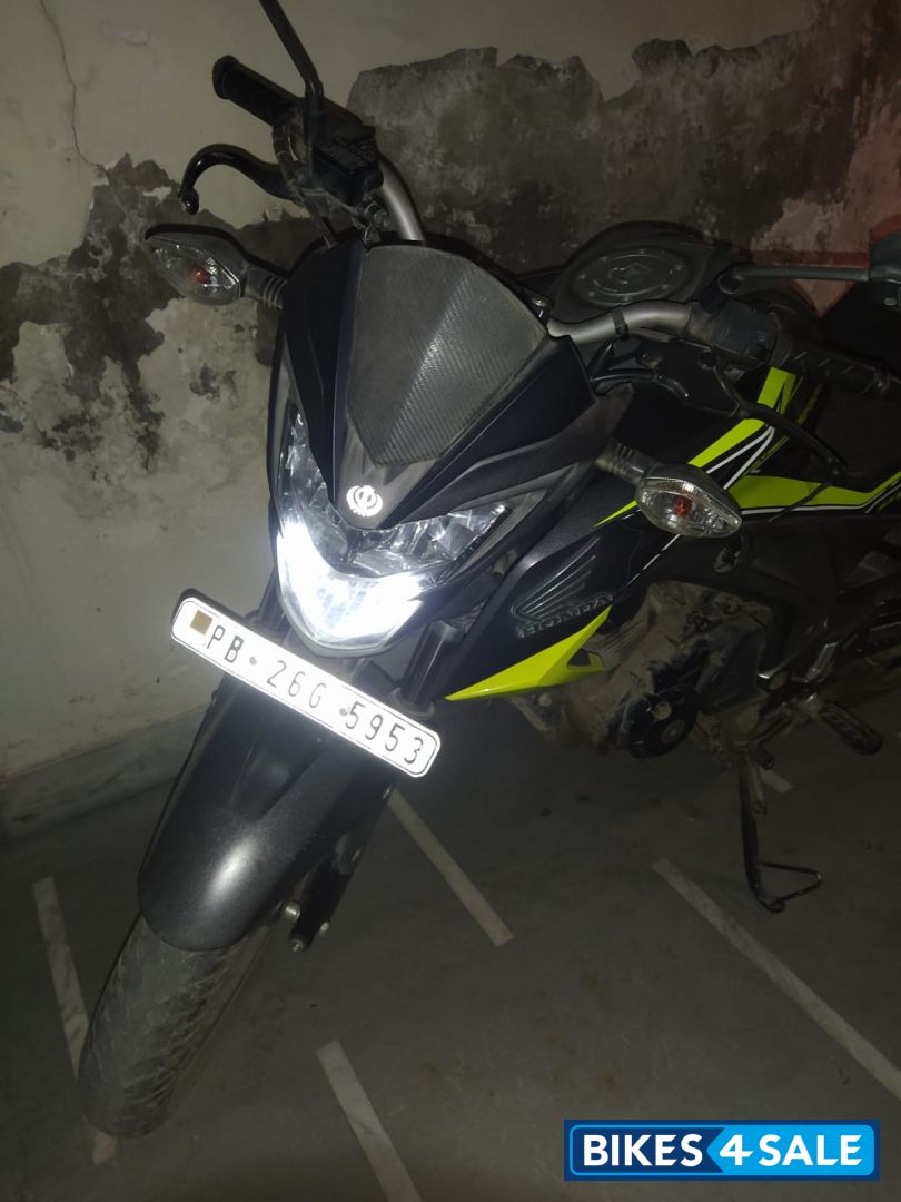 Honda CB Hornet 160R