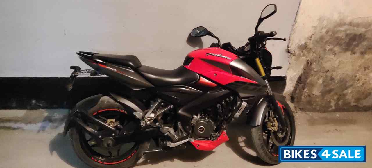 Bajaj Pulsar 200 NS ABS