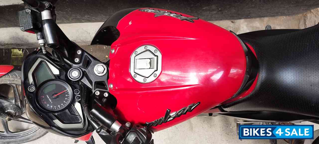 Bajaj Pulsar 200 NS ABS