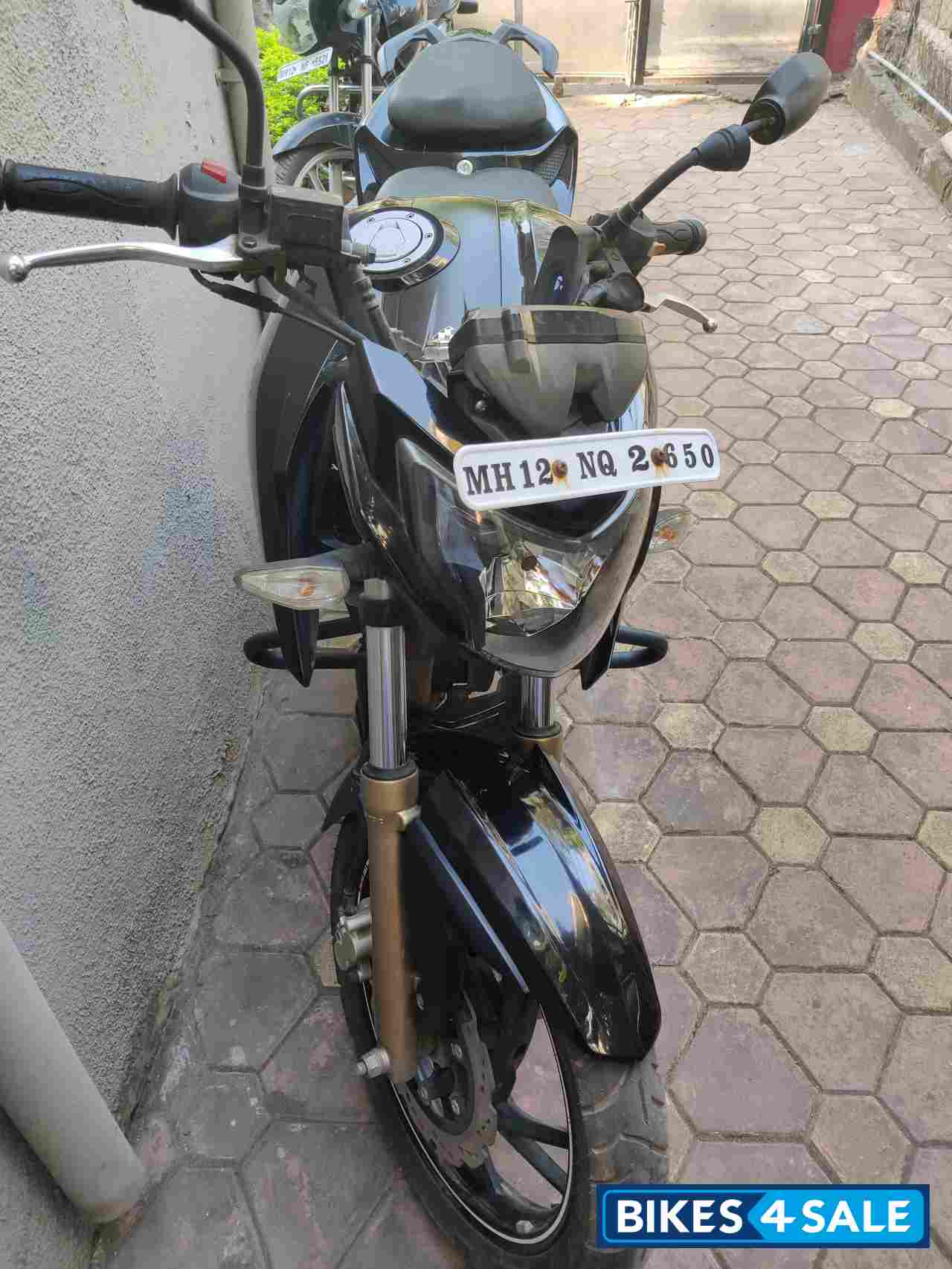 TVS Apache RTR 200 4V