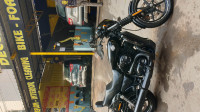 Black Harley Davidson Street 750