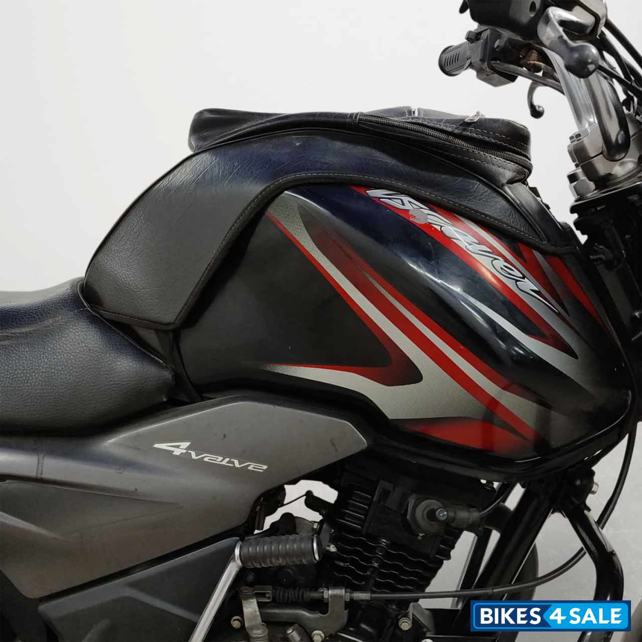 Bajaj Discover 100 Bajaj Discover 100