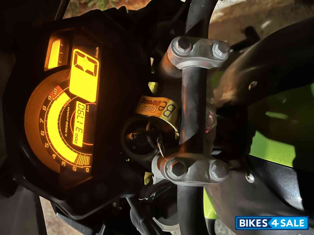 Green And Black Yamaha FZ-S