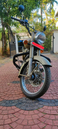 Desert Storm Royal Enfield Classic Desert Storm