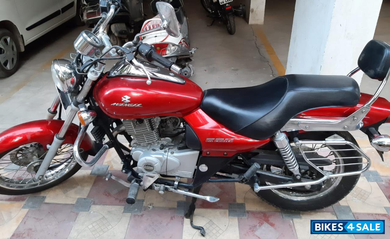 Bajaj Avenger 220 DTS-i Bajaj Avenger 220 DTS-i