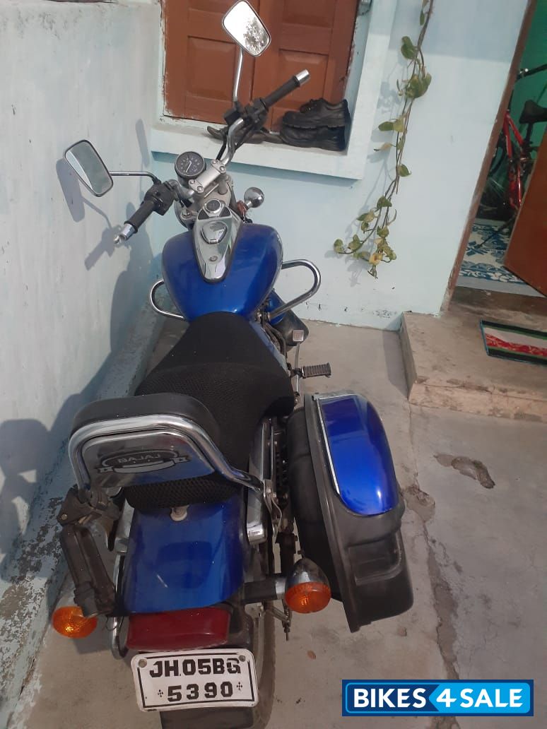 Bajaj Avenger 220 DTS-i