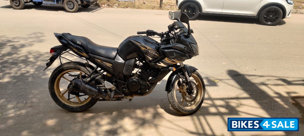 Black Limited Edition Yamaha Fazer FZ16ST