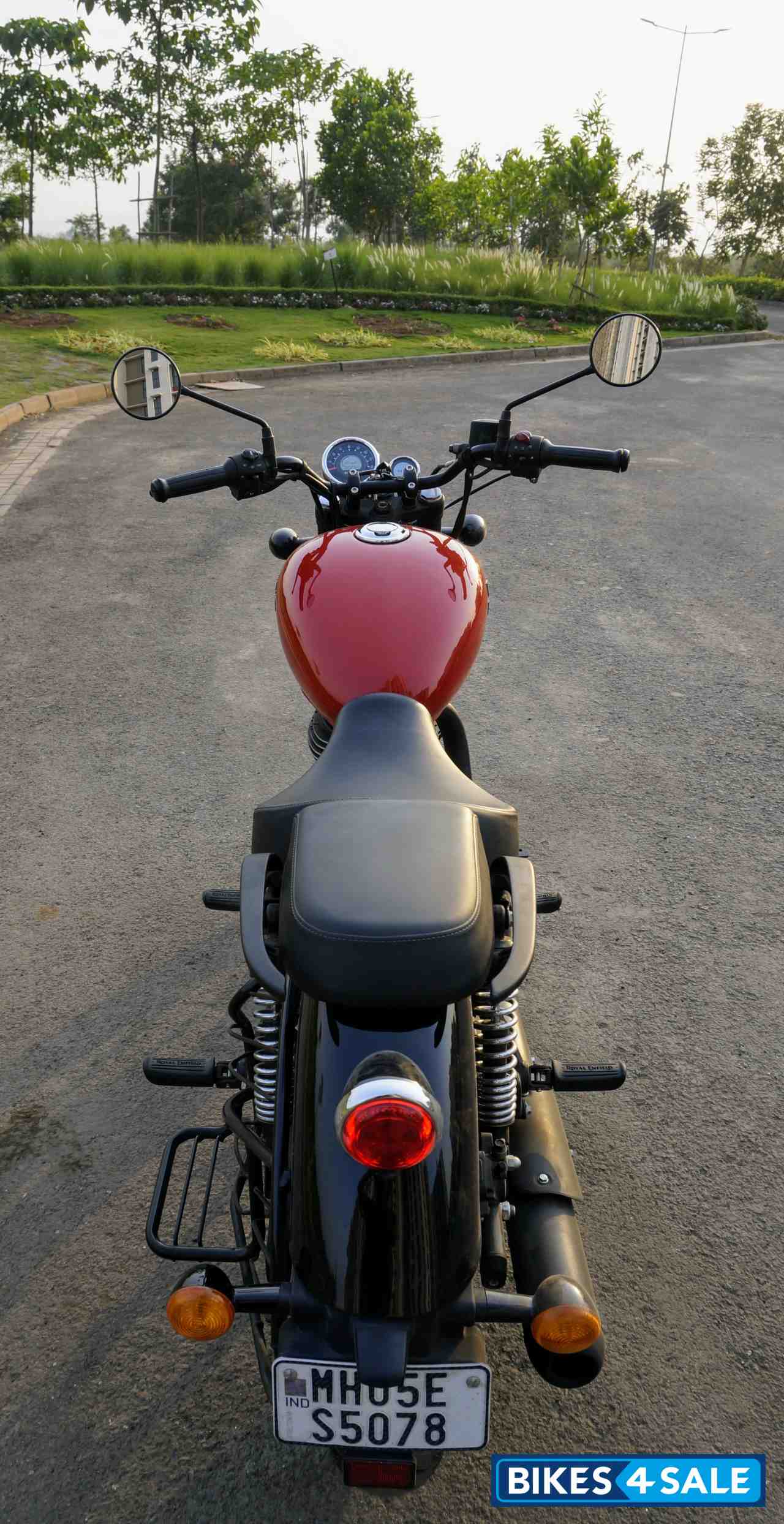 Red Royal Enfield Meteor 350 Fireball