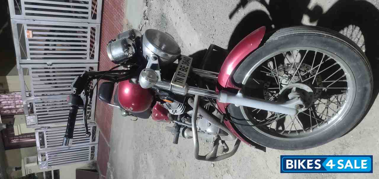 Red Royal Enfield Thunderbird TwinSpark 350 Red Royal Enfield Thunderbird TwinSpark 350
