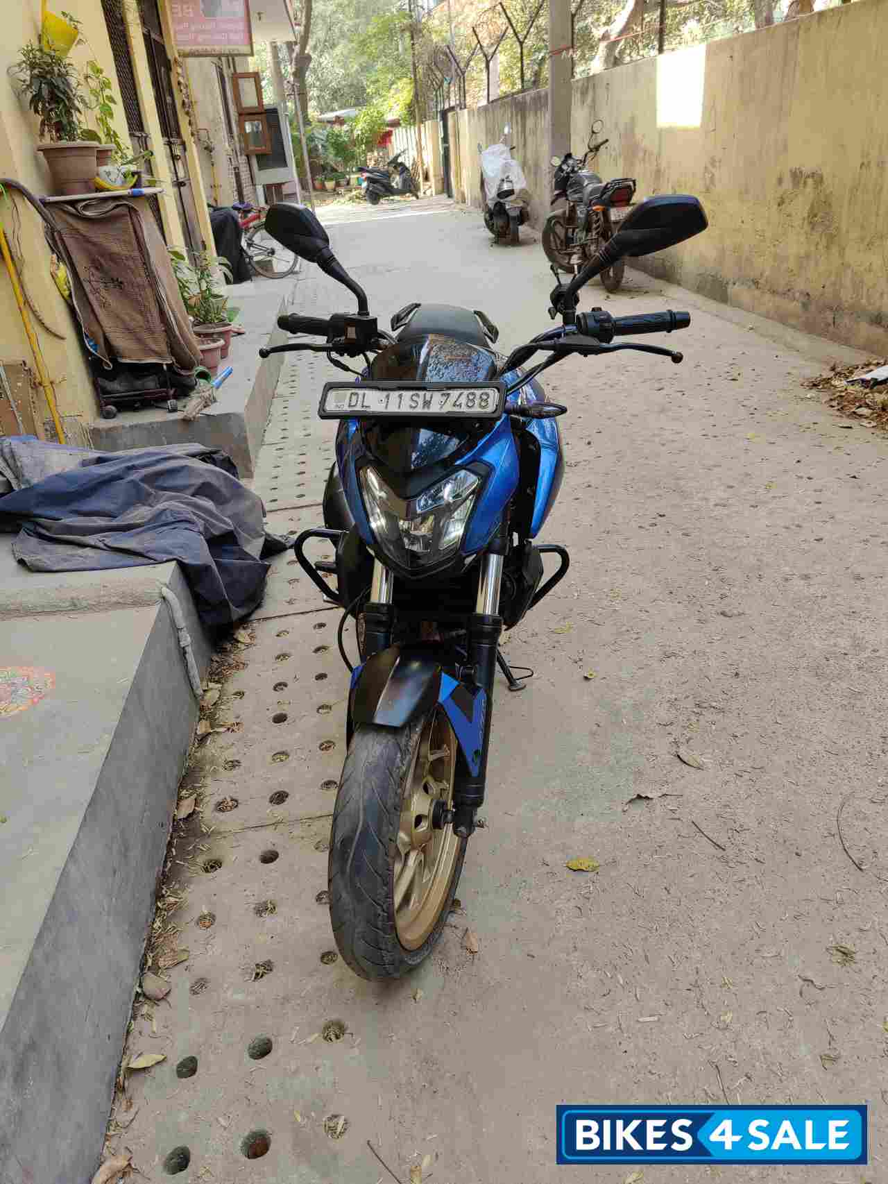 Bajaj Dominar 400 ABS BS6