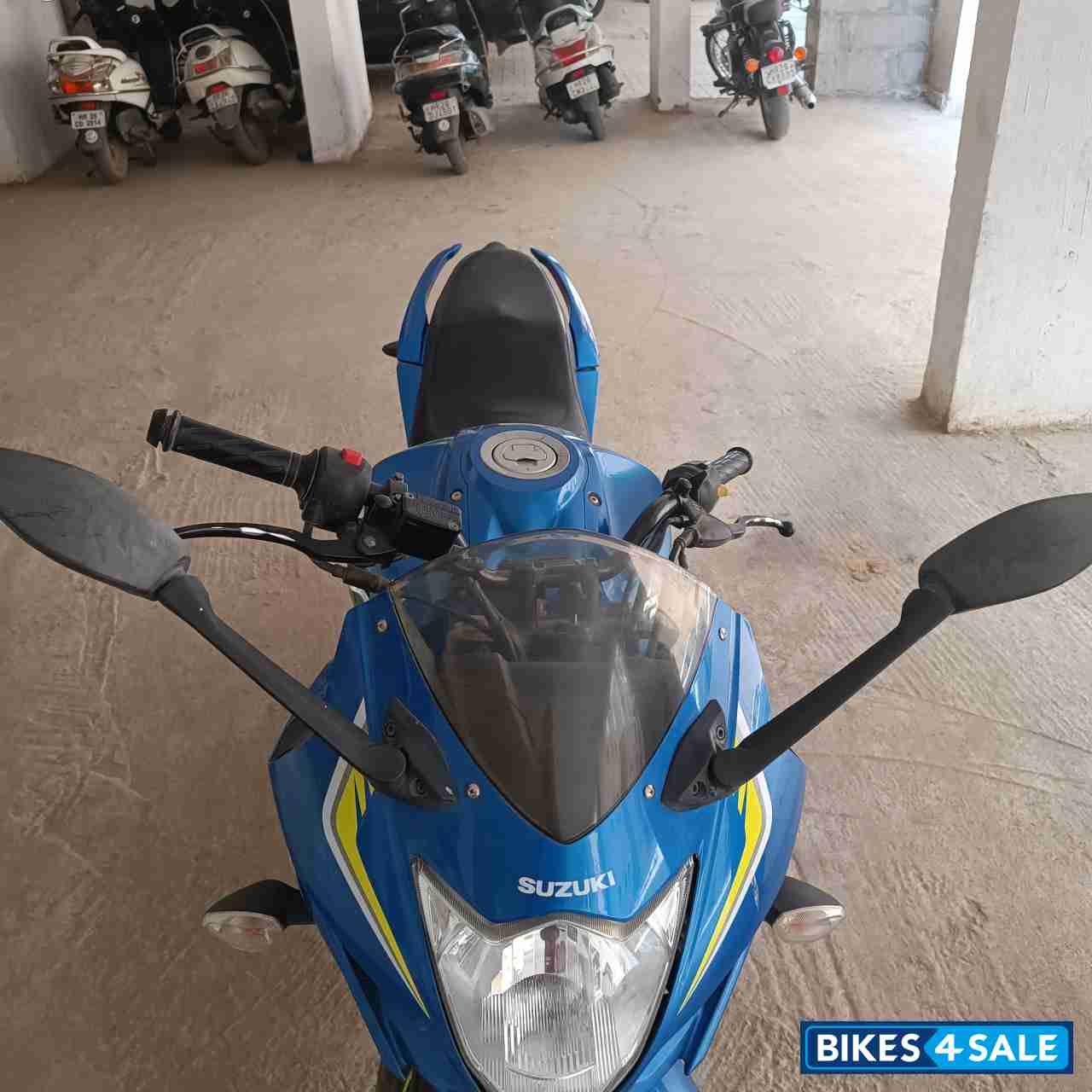 Blue Suzuki Gixxer SF