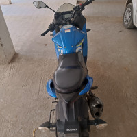 Blue Suzuki Gixxer SF
