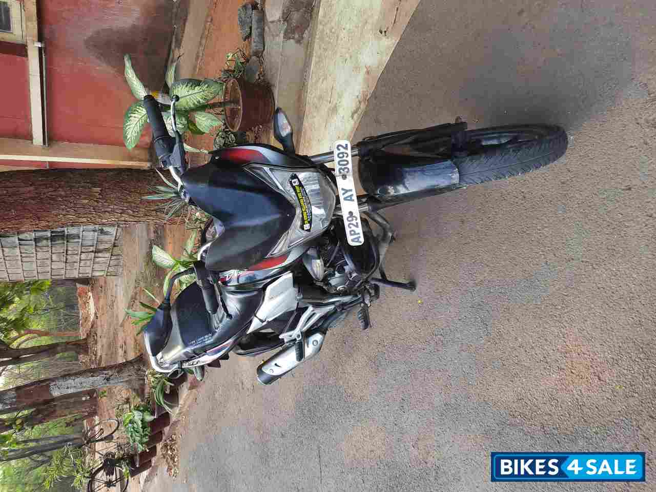 Bajaj Discover 125 ST