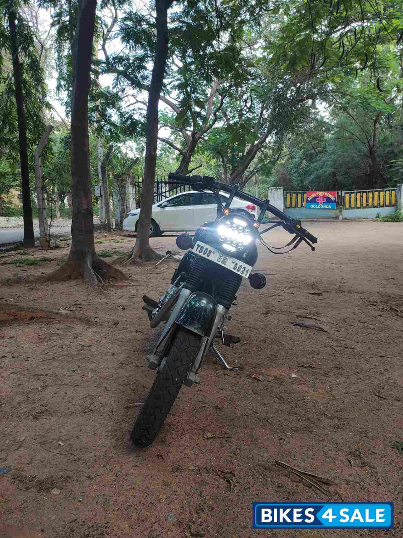 Black Royal Enfield Classic 350 Black Royal Enfield Classic 350