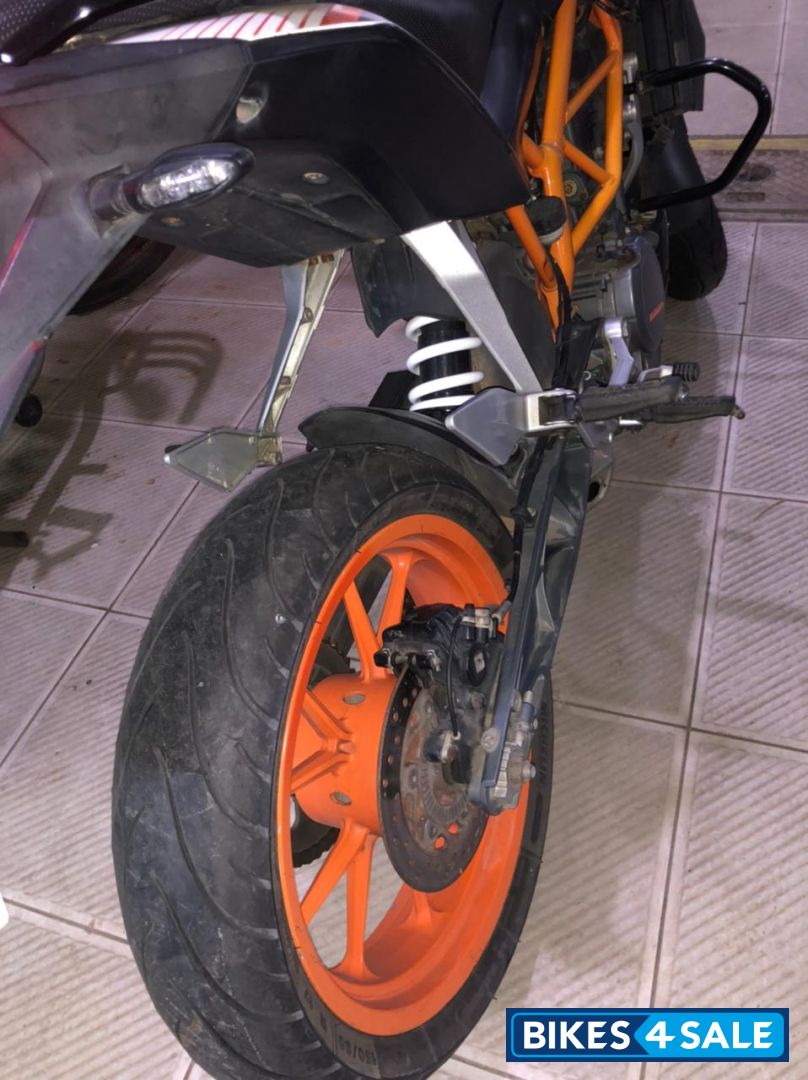Orange KTM Duke 390