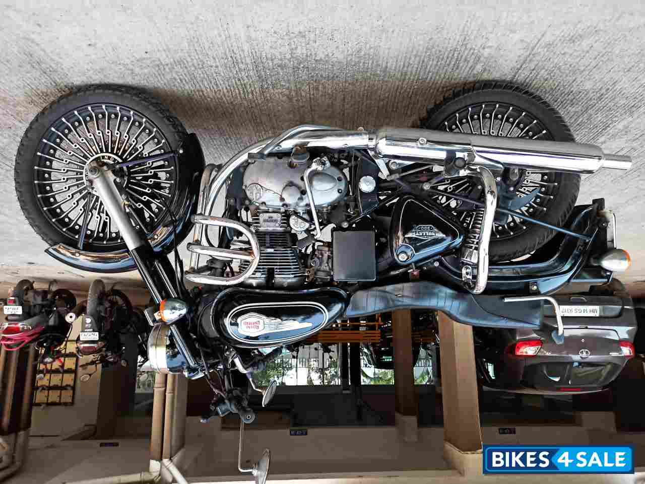 Black Royal Enfield Bullet Standard 500