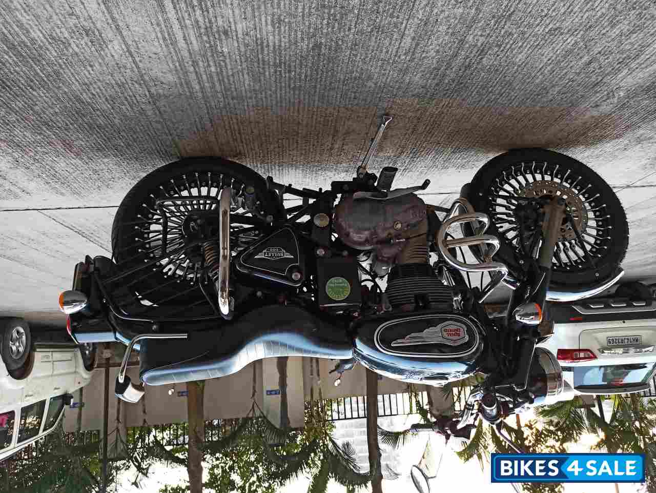 Black Royal Enfield Bullet Standard 500