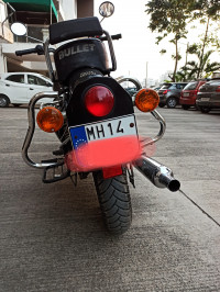 Black Royal Enfield Bullet Standard 500