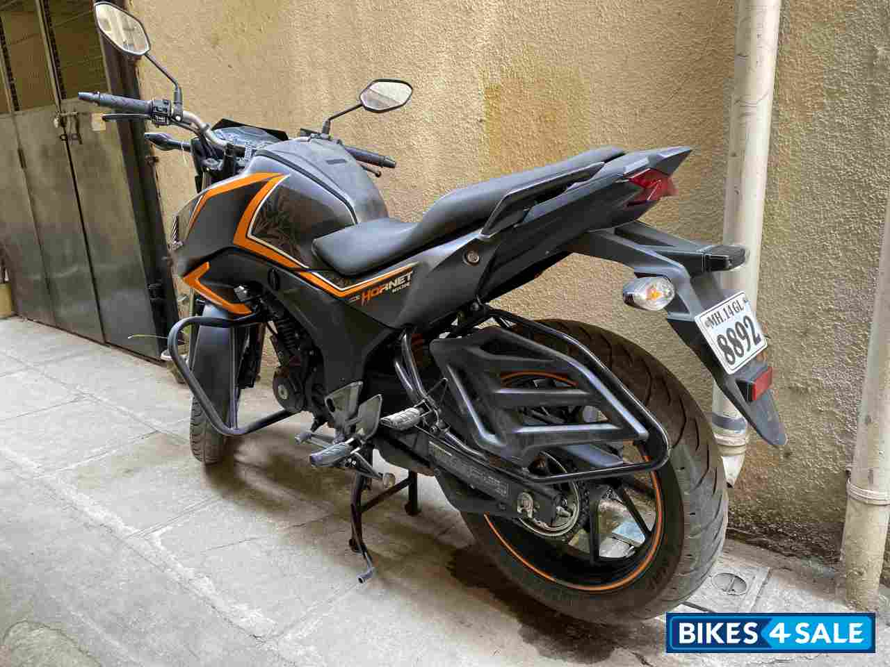 Honda CB Hornet 160R