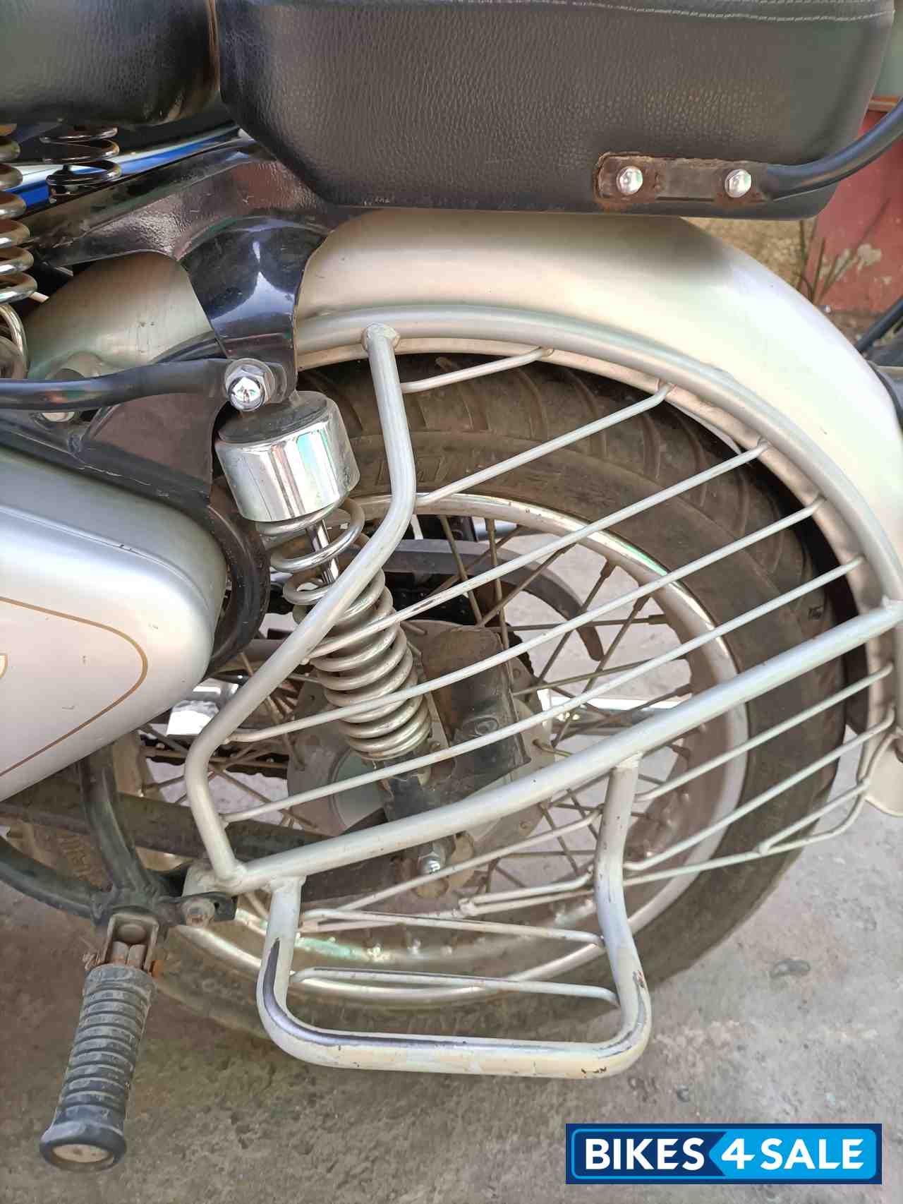 Silver Royal Enfield Classic 350