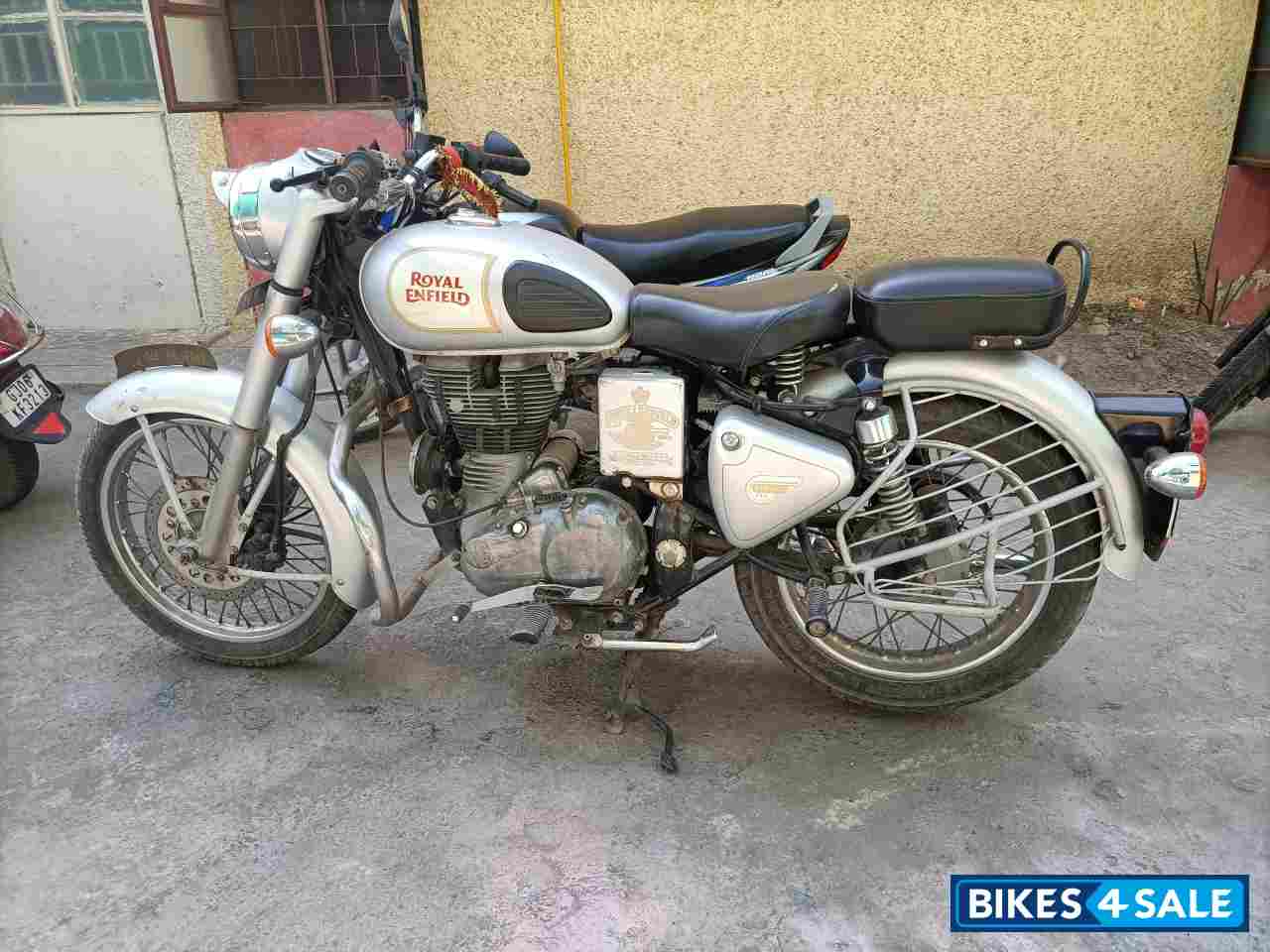 Silver Royal Enfield Classic 350