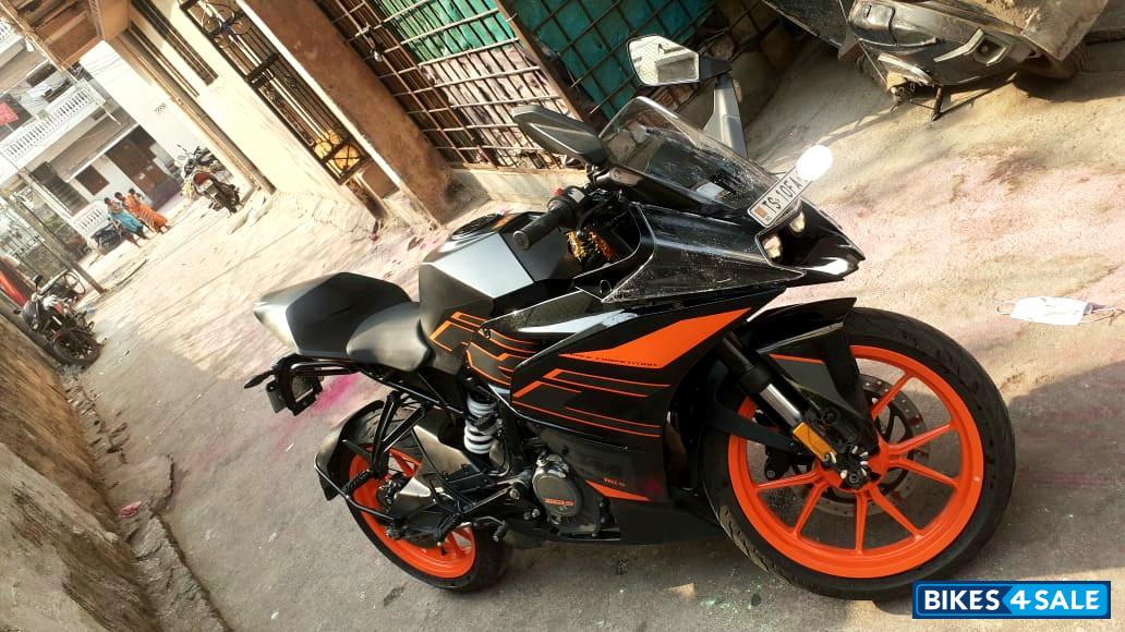 Dark Glavano KTM RC 200 2020