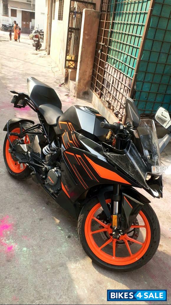 Dark Glavano KTM RC 200 2020