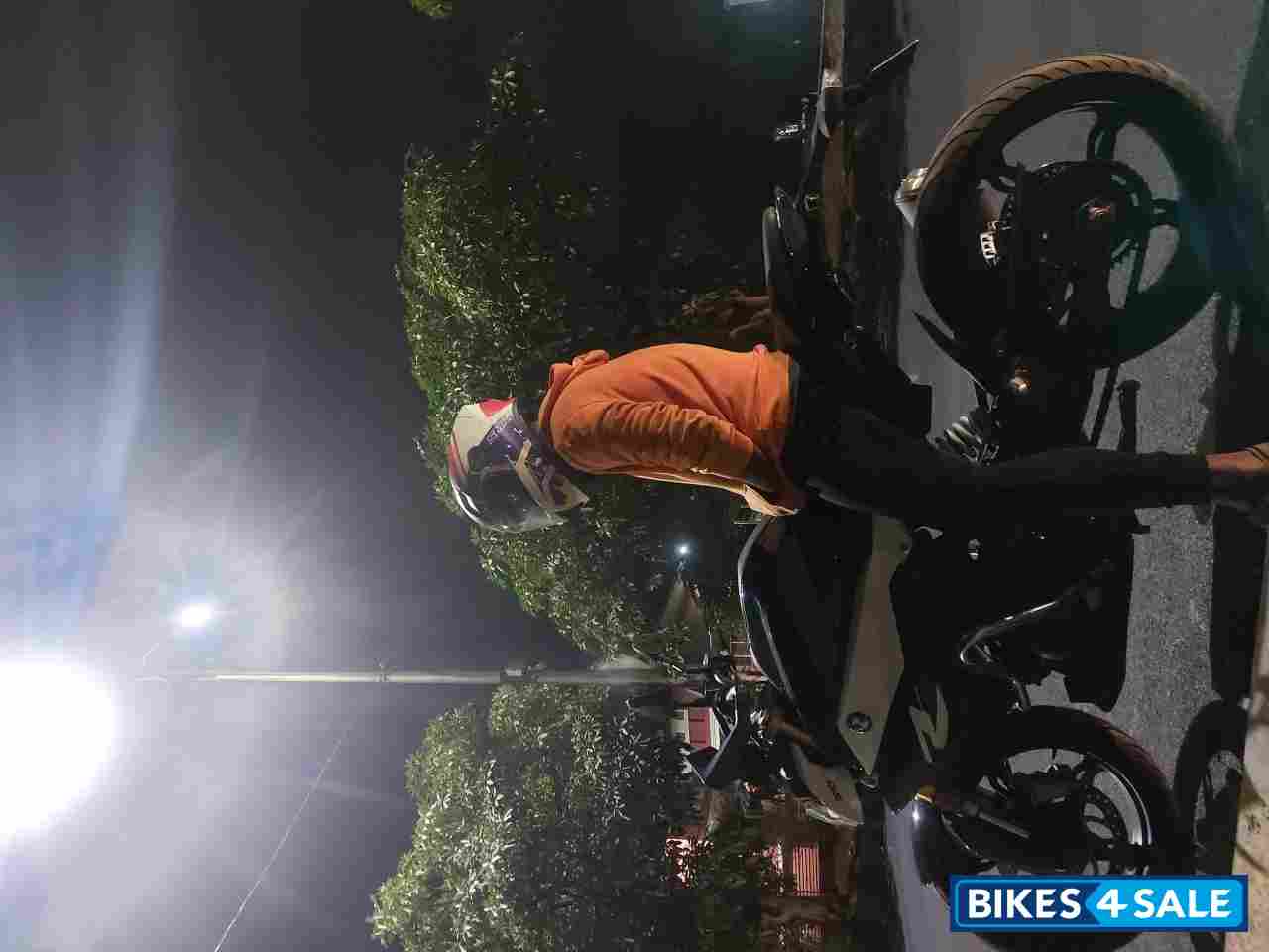 Cosmic Black BMW G 310 R