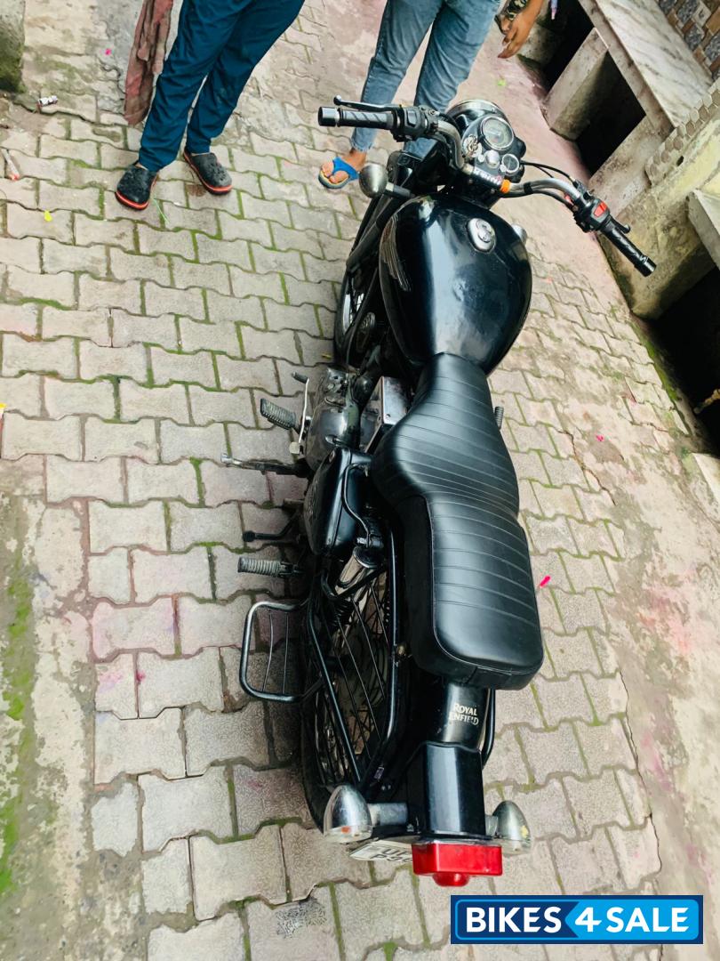 Black Royal Enfield Bullet Standard 350