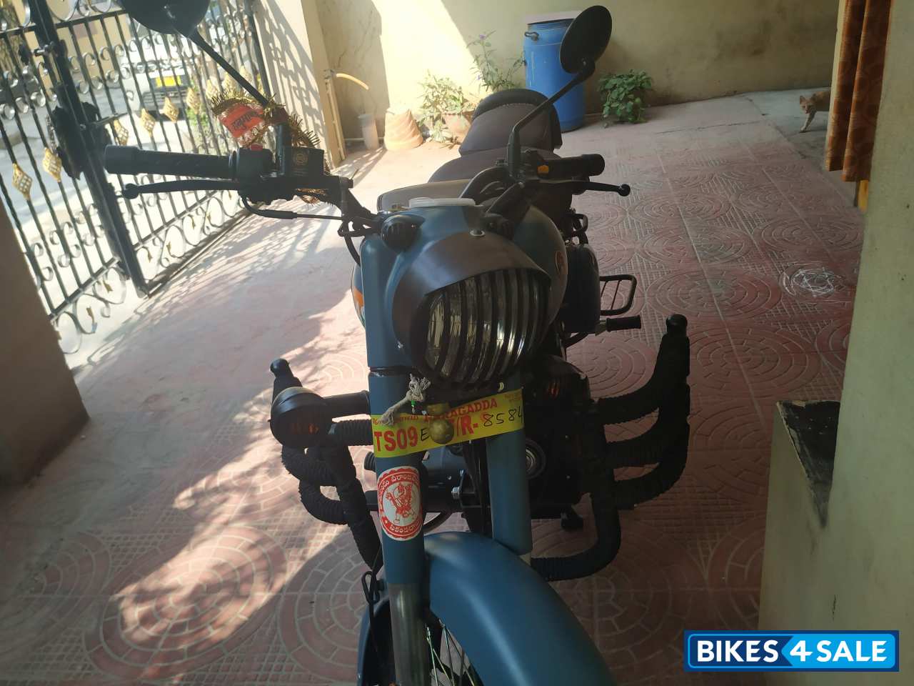 Royal Enfield Classic Signals Airborne Blue