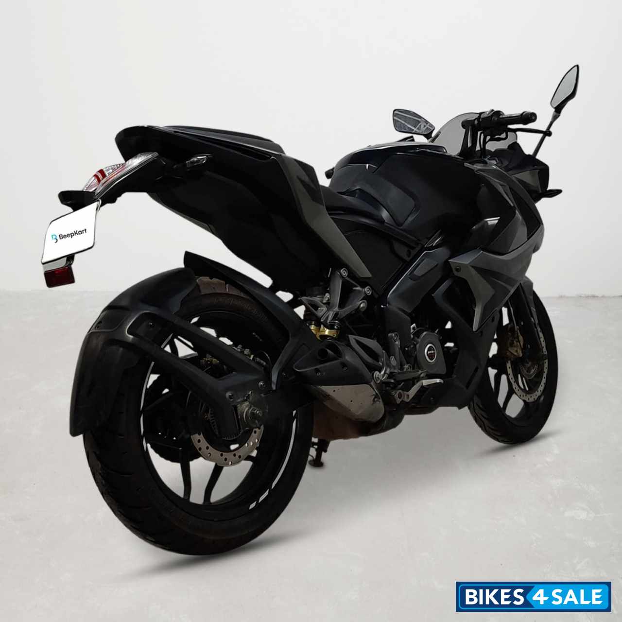 Bajaj Pulsar RS 200