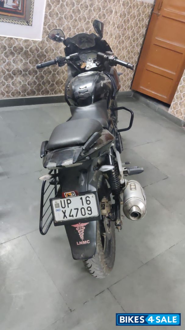 Bajaj Pulsar 220F