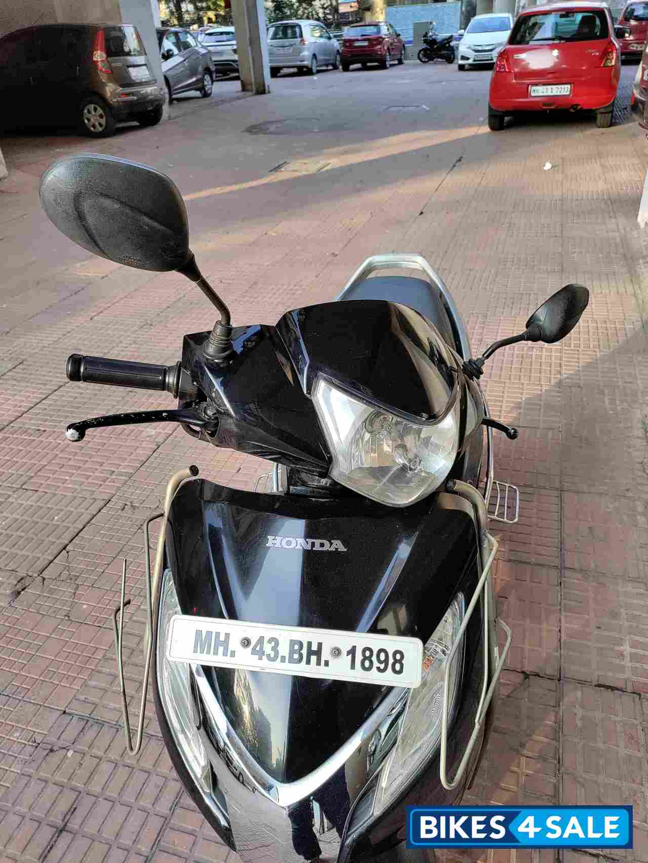 Black Honda Activa 125 Black Honda Activa 125