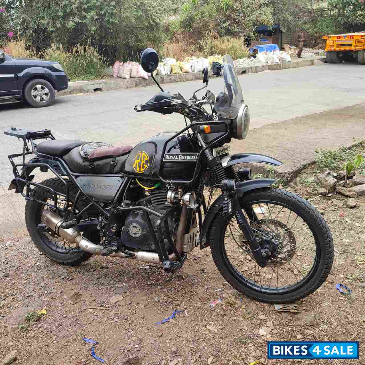 Black Royal Enfield Himalayan BS VI