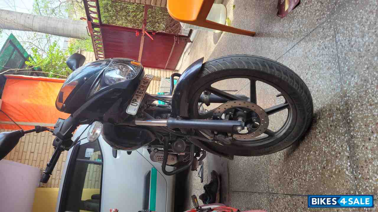 Bajaj Pulsar 125 Neon