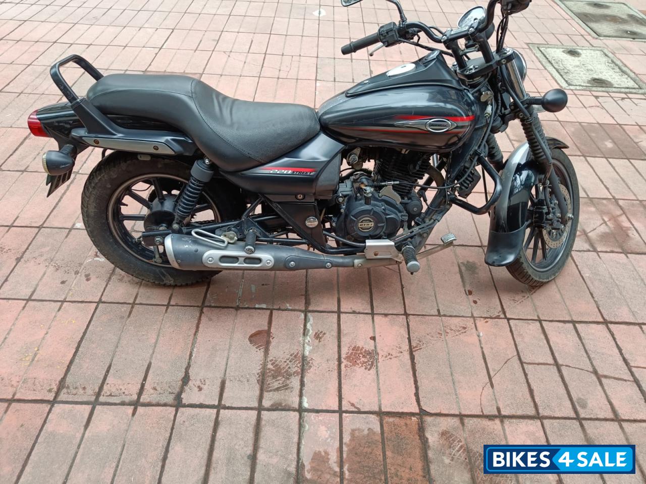 Bajaj Avenger Street 220 BS6