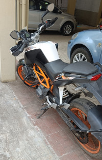 White Orange KTM Duke 390