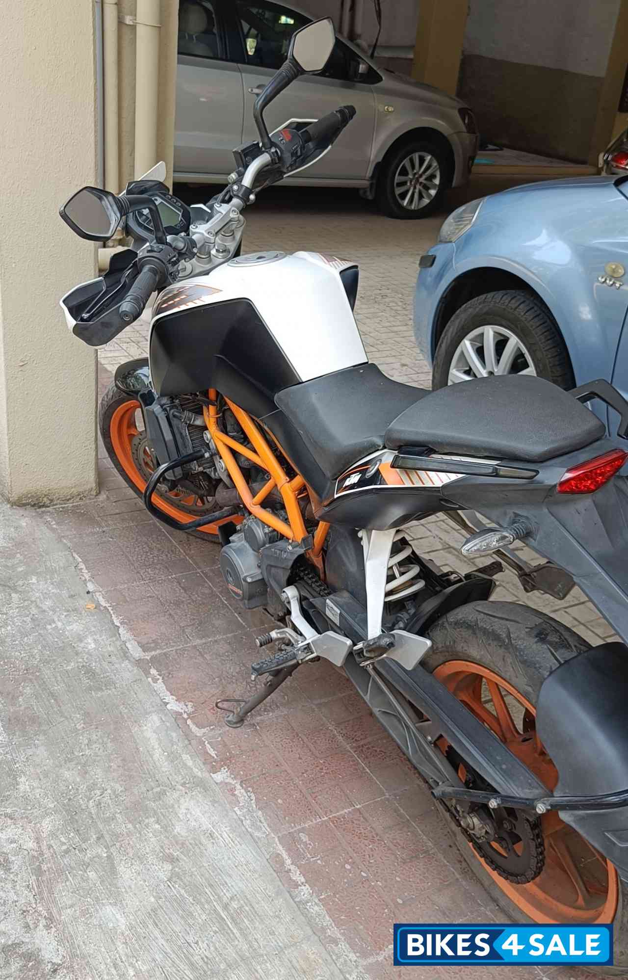 White Orange KTM Duke 390