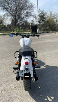 Jawa 42 Dual Channel ABS Sirius White 2021 Model