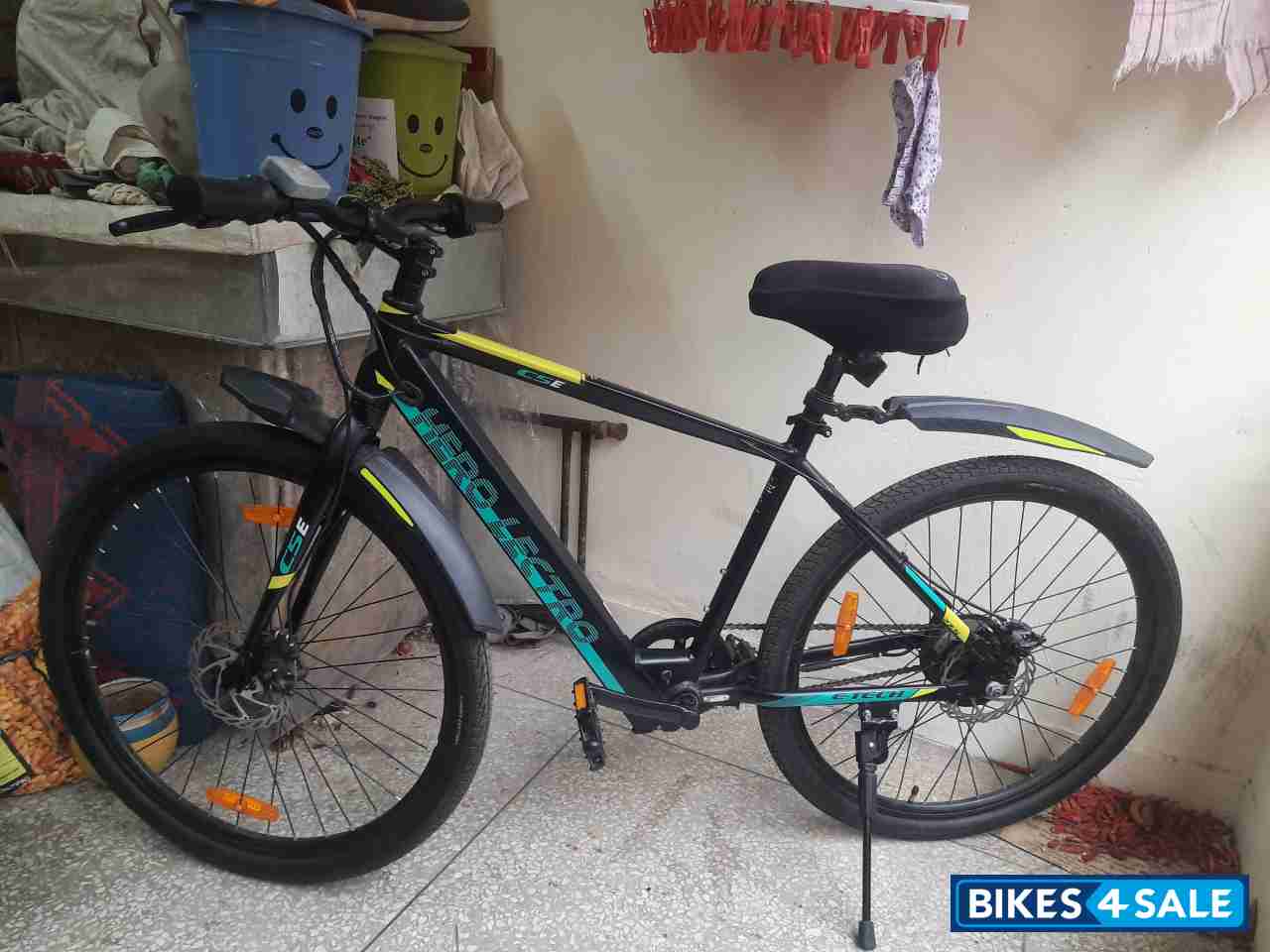 Black Blue Hero Cycles Lectro C5E Black Blue Hero Cycles Lectro C5E