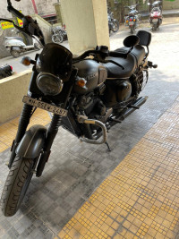 Yezdi Roadster Dark 2022 Model