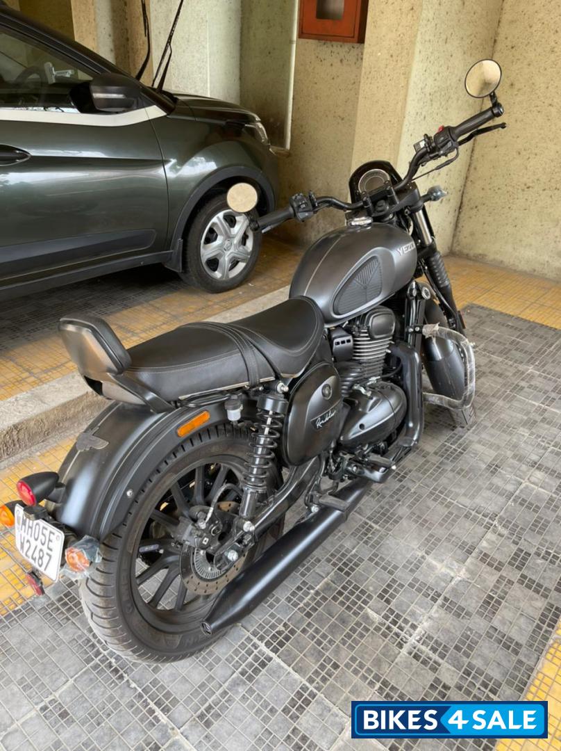 Yezdi Roadster Dark Yezdi Roadster Dark