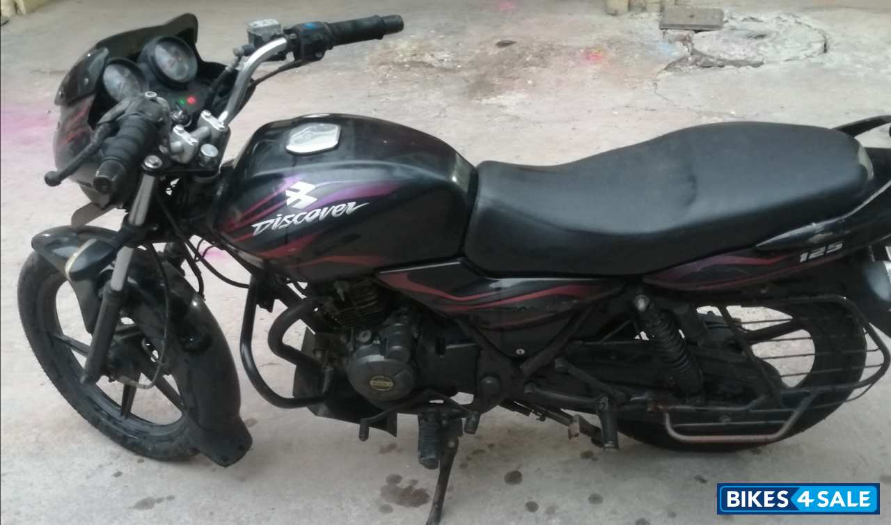 Black & Red Bajaj Discover 125