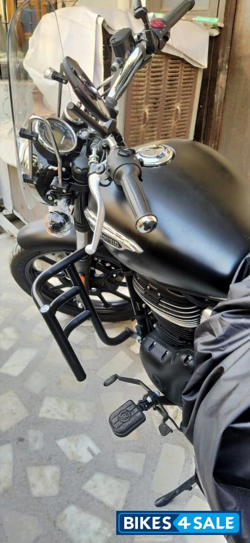 Matte Black Royal Enfield Meteor 350 Stellar Matte Black Royal Enfield Meteor 350 Stellar