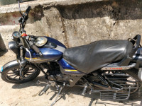Blue Bajaj Avenger Street 150