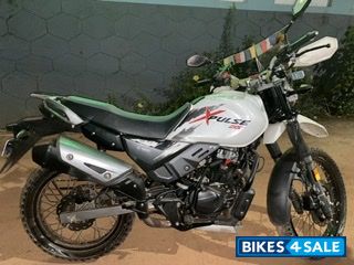 White / Red Hero XPulse 200 BS6